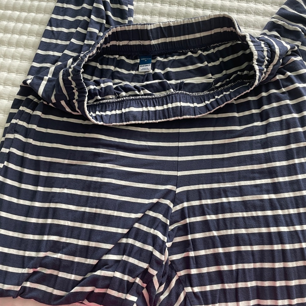 Old Navy Sunday Sleep Blue and White Striped Set - Picture 3 of 6